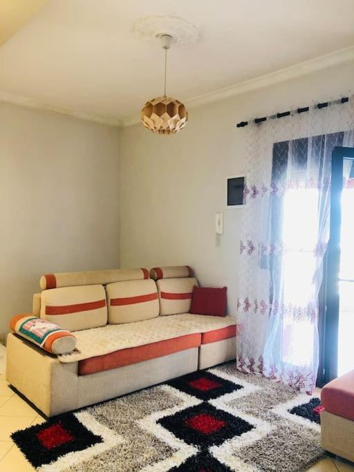 Villa Uklala Kamez Εξωτερικό φωτογραφία