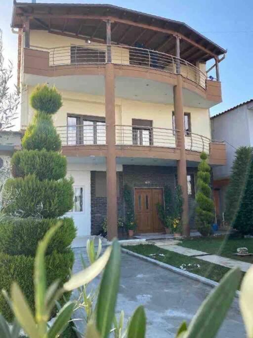 Villa Uklala Kamez Εξωτερικό φωτογραφία